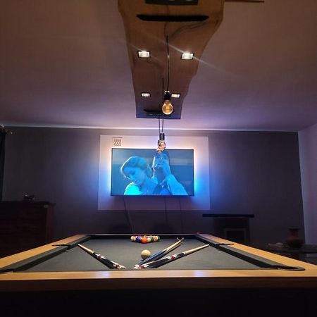 Przestronny Apartament พสาสเนสซ์ ภายนอก รูปภาพ