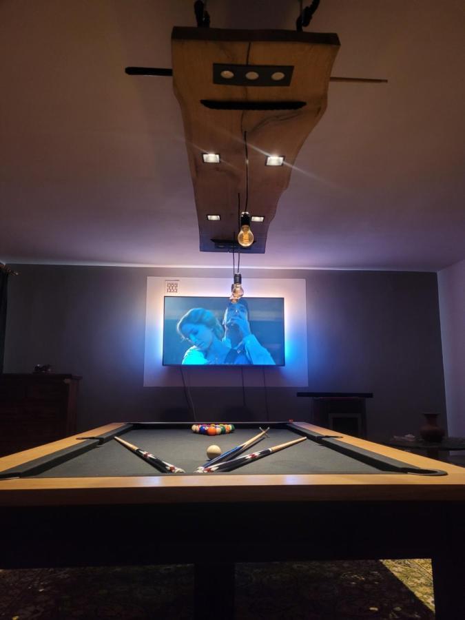 Przestronny Apartament พสาสเนสซ์ ภายนอก รูปภาพ