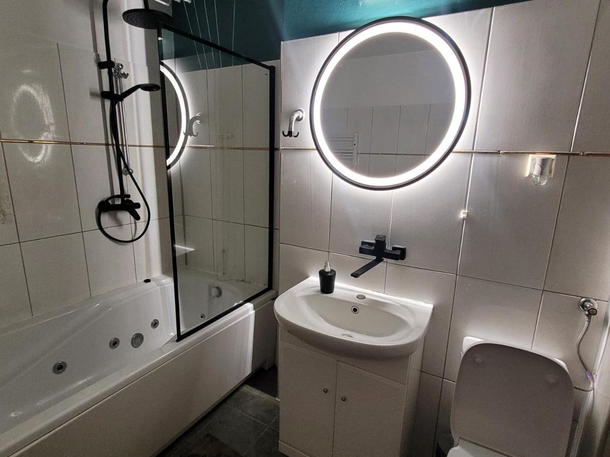 Przestronny Apartament พสาสเนสซ์ ภายนอก รูปภาพ